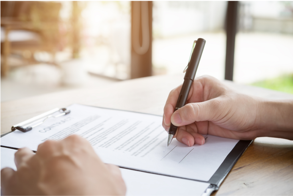 J’ai moins de 18 ans. Puis-je signer seul mon contrat d’apprentissage ?